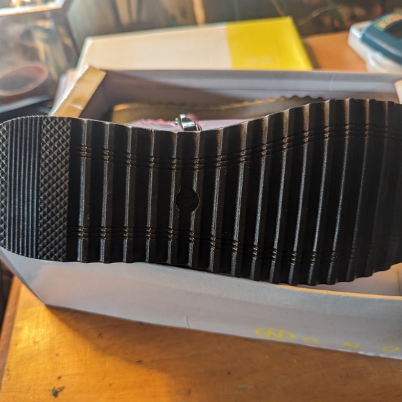 Size 10 women's Red/ burgundy boots - Picture 4 of 5